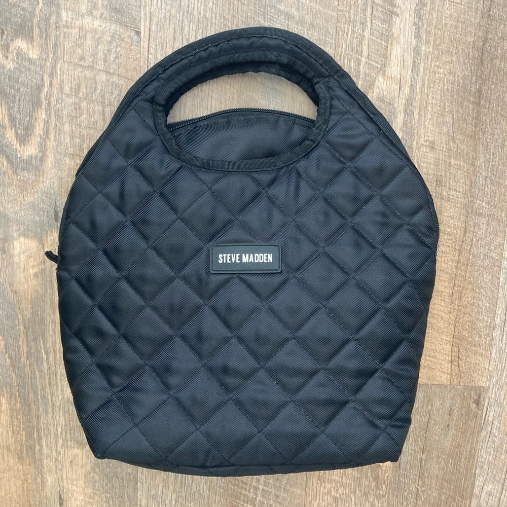 Steve Madden | Black Diamond Quilted Insulated Lunch Bag